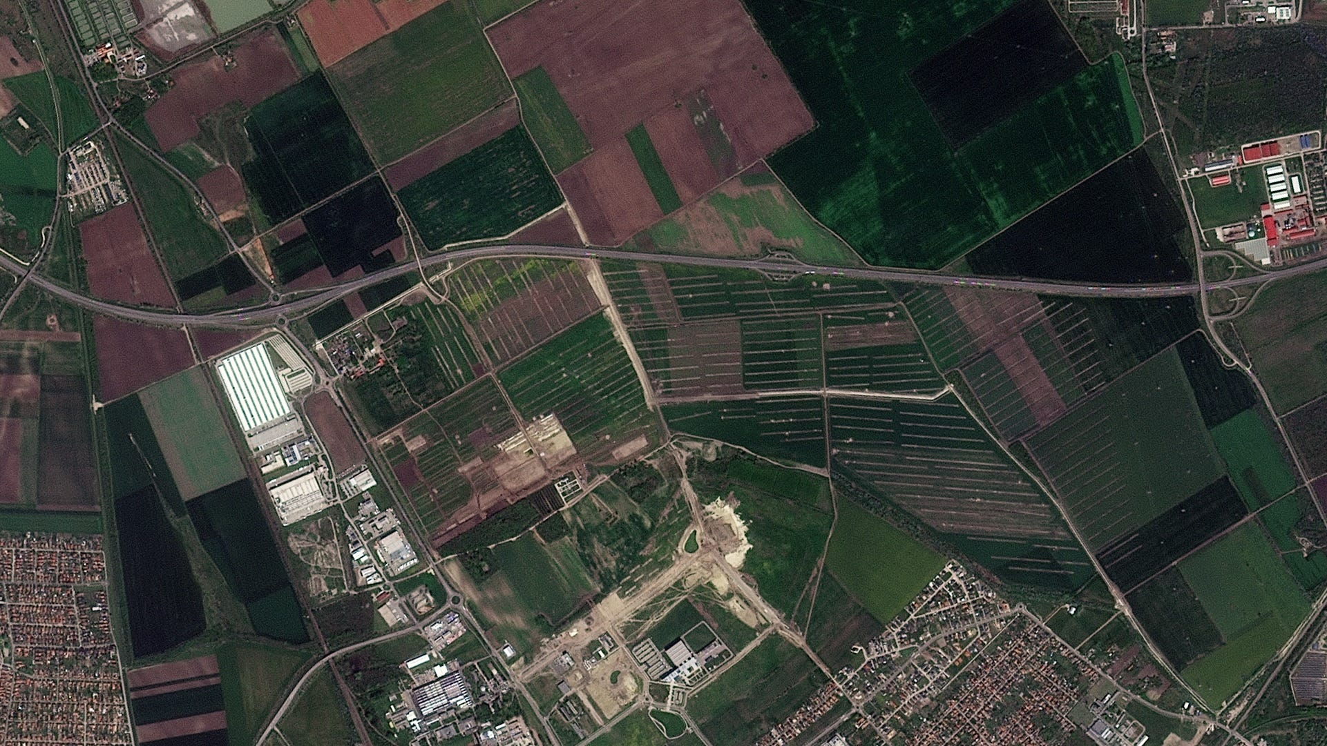 April 2024: Das 300 Hektar große Gelände ist BYDs erste Fabrik in Europa; das Unternehmen plant zudem den Bau eines weiteren Werks in der Türkei.
