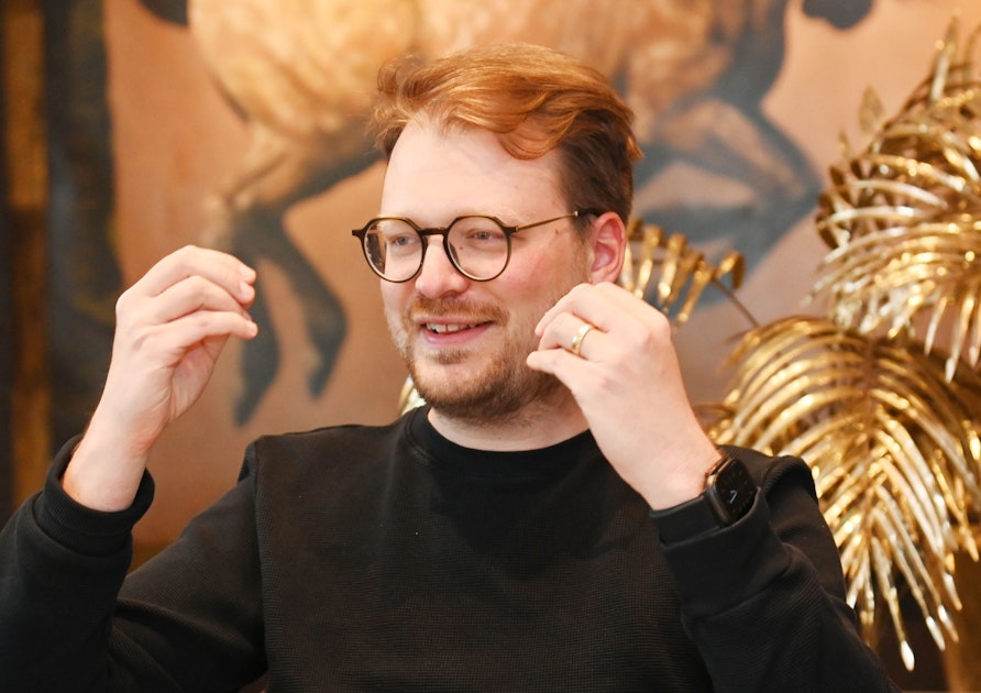 Köln: Maxi Gstettenbauer schreibt Selbsthilfebuch