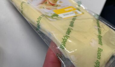 Bei 1.-Mai-Demos: Diesen Gammel-Käse sollten Polizisten essen | Regional