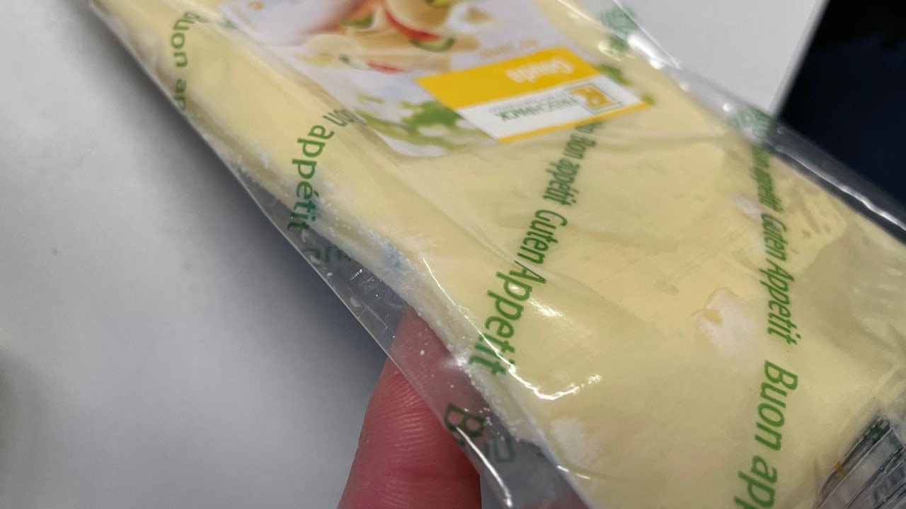 Bei 1.-Mai-Demos: Diesen Gammel-Käse sollten Polizisten essen | Regional