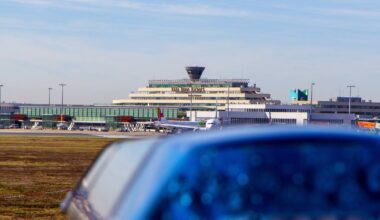 Scharfe Munition und Gewehr-Teile am Flughafen Köln/Bonn
