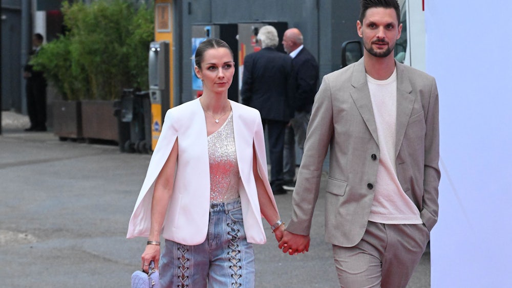 Fußballer Sven Ulreich und seine Frau Lisa.