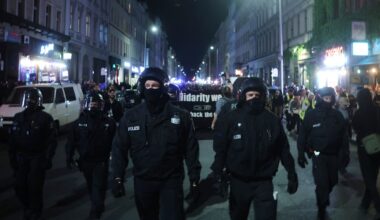 Walpurgisnacht in Berlin: Viele Demos, viel Polizei, kaum Randale | Regional