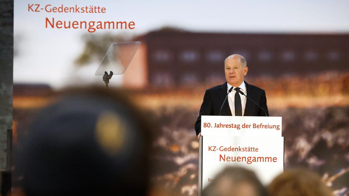Kriegsende-Gedenken in Neuengamme: „Autokraten und Populisten wollen Europa zerstören“ – Scholz‘ letzter Kanzler-Auftritt