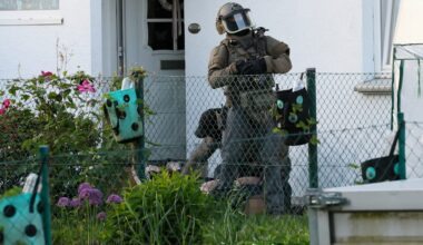 Remscheid: SEK stürmt Wohnung der Eltern nach Messerstecherei unter Kindern | Regional