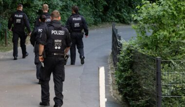 Velbert: SEK stürmt Wohnungen auf der Jagd nach Messer-Attentäter | Regional
