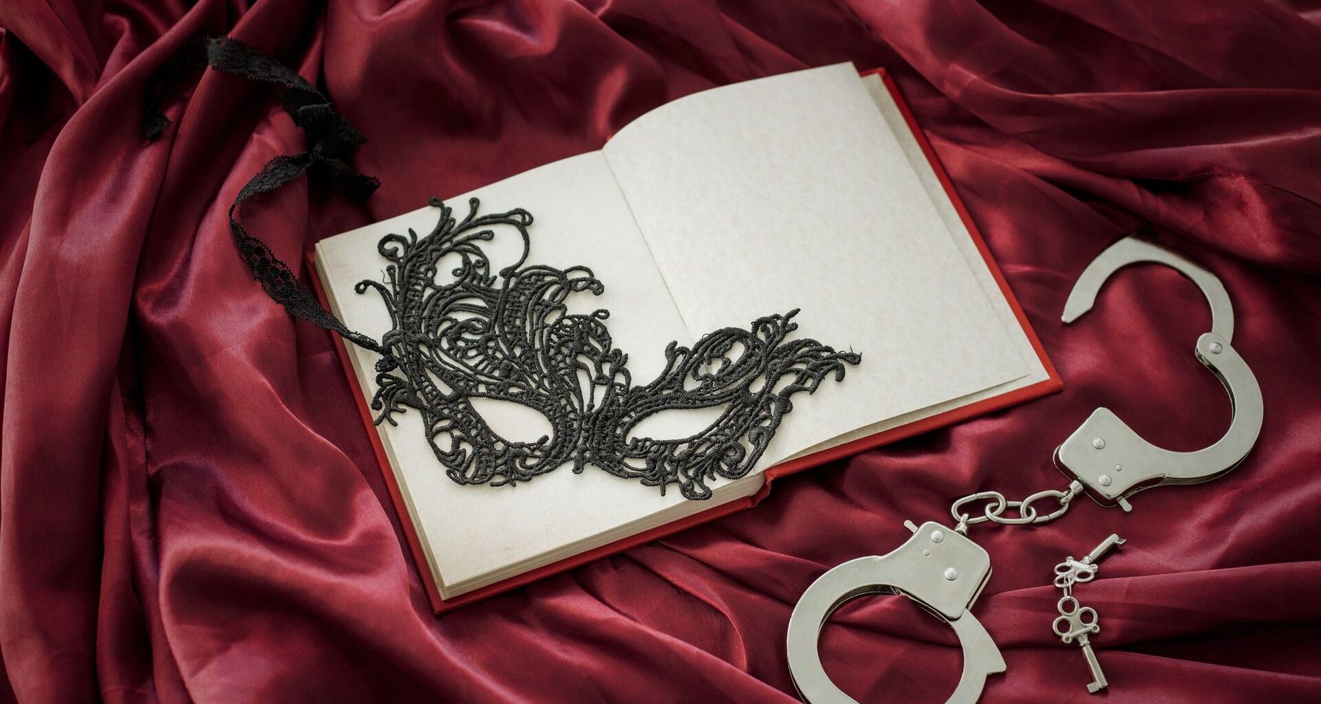 15 Dark Romance Books, die wirklich jede gelesen haben muss