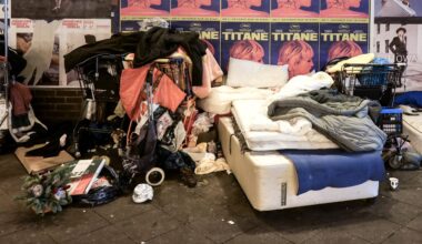 Mordversuch in München: Pole zündet schlafenden Obdachlosen an | Regional
