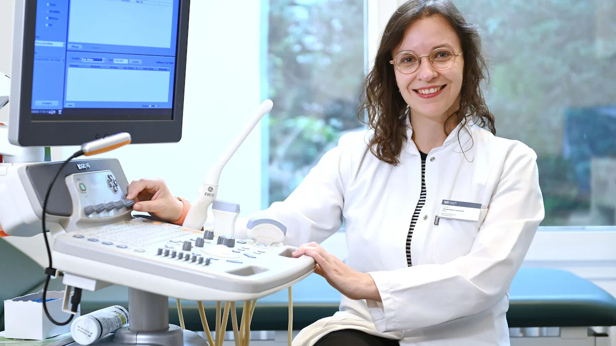 Künstliche Intelligenz in der Onkologie: Jacqueline Lammert bekommt den bayerischen Hightech-Preis - Bayern