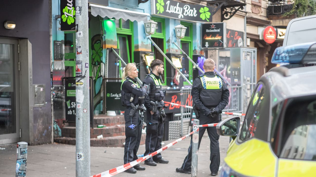 Messerangriff auf der Reeperbahn: Blutiger Vorfall in Hamburg | Regional