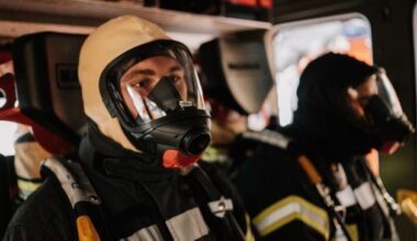 FW-LEV: Brand eines Kleintransporters auf der Bundesautobahn 1