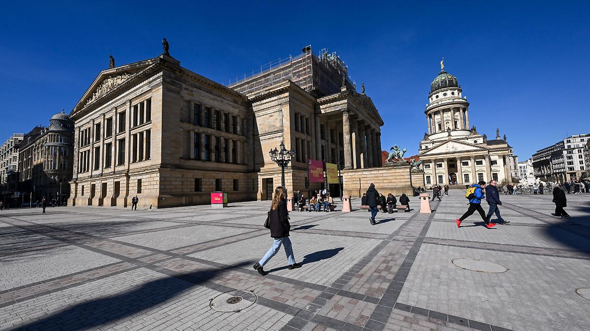 Berlin & Brandenburg: Wirte wollen Gendarmenmarkt unbefristet nutzen