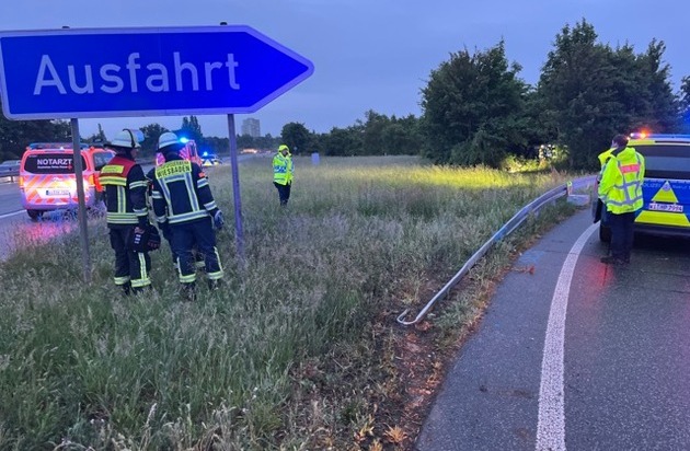 POL-WI: Hyundai überschlägt sich auf der A 671 bei Hochheim - Fahrer leicht verletzt