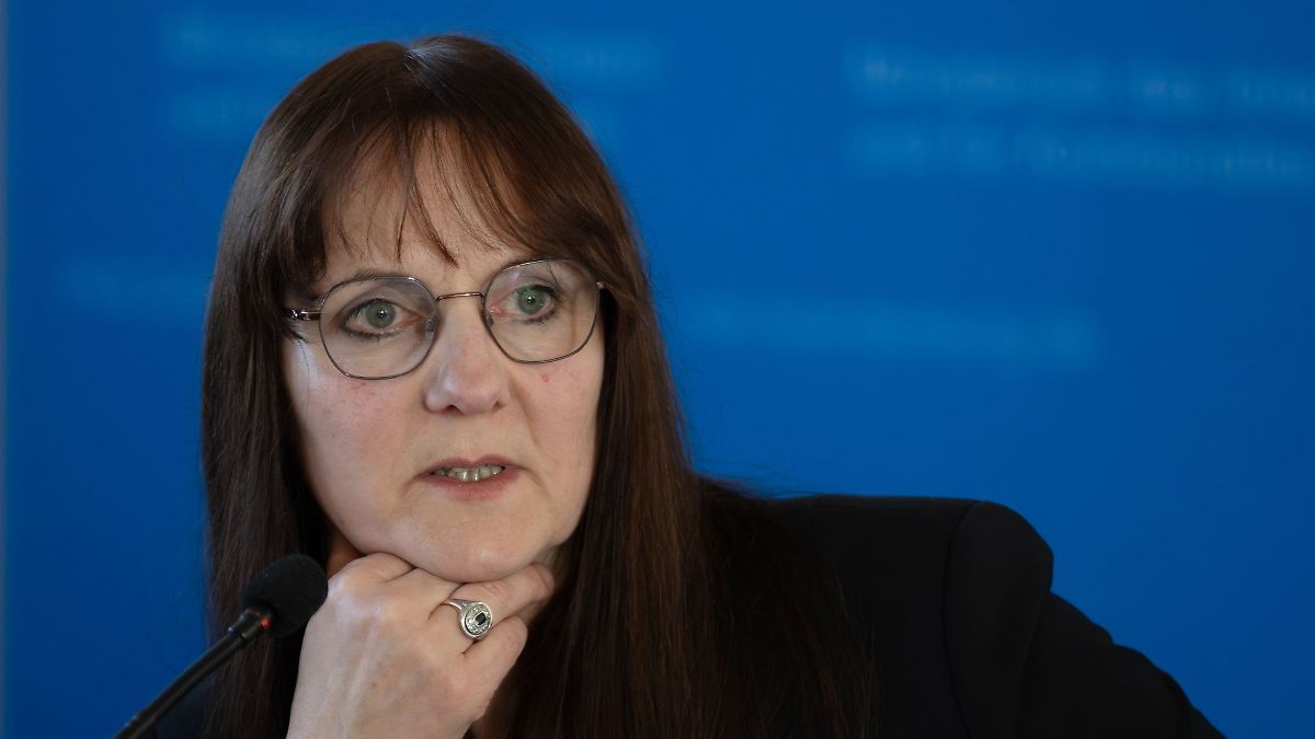 Berlin & Brandenburg: Grüne fordern Rücktritt der Innenministerin