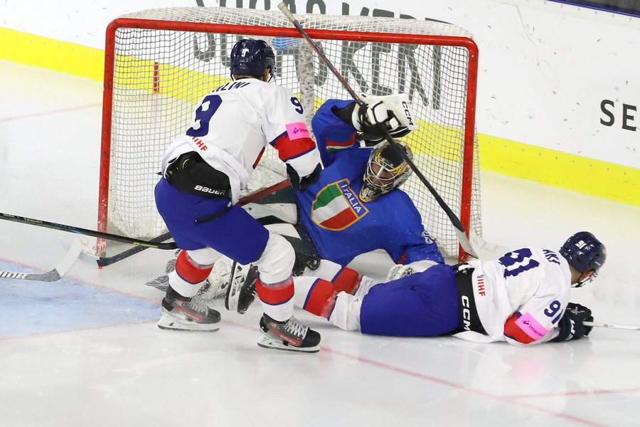 Brett Perlini sorgt für Gefahr – © Sportfoto-Sale (DR)