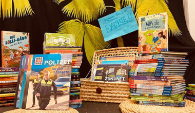 Der beliebteste Bus in Baden-Baden wartet auf eine Kinderschar – 100 neue Bücher
