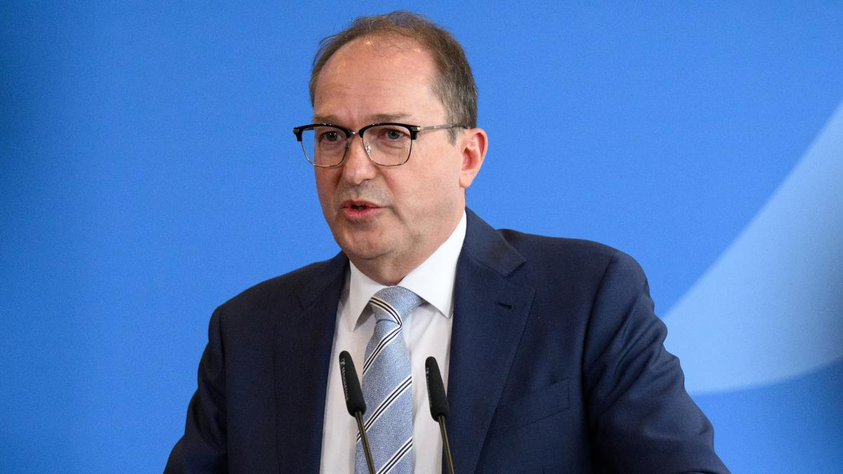 Neue Bundesregierung: ++ Dobrindt verteidigt Zurückweisungen an den Grenzen – EU-Kommission mahnt Deutschland ++ Liveticker