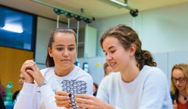 Technik ausprobieren und Traumberuf finden: Mitmach-Coaching in Karlsruhe und Hochstetten, Coaching-Teams des Programms COACHING4FUTURE, Story