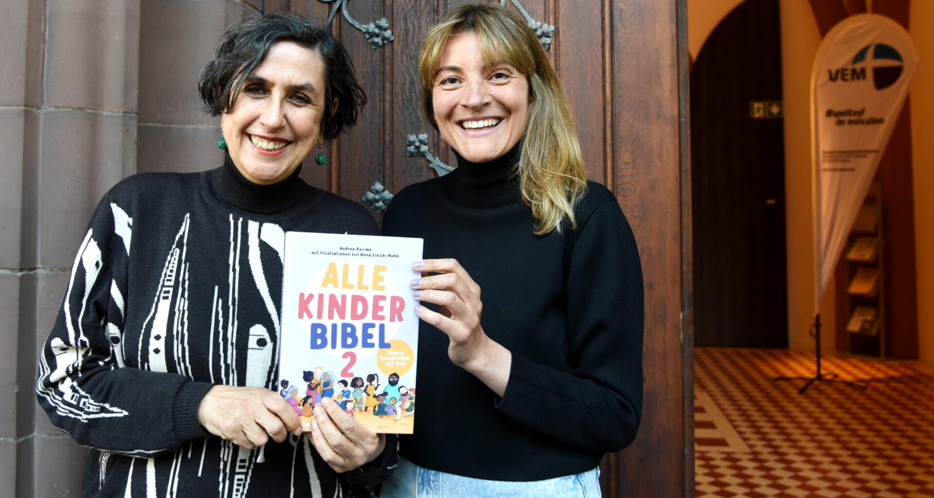 You are currently viewing Zweiter Band der „Alle-Kinder-Bibel“ in der Kölner Christuskirche vorgestellt  