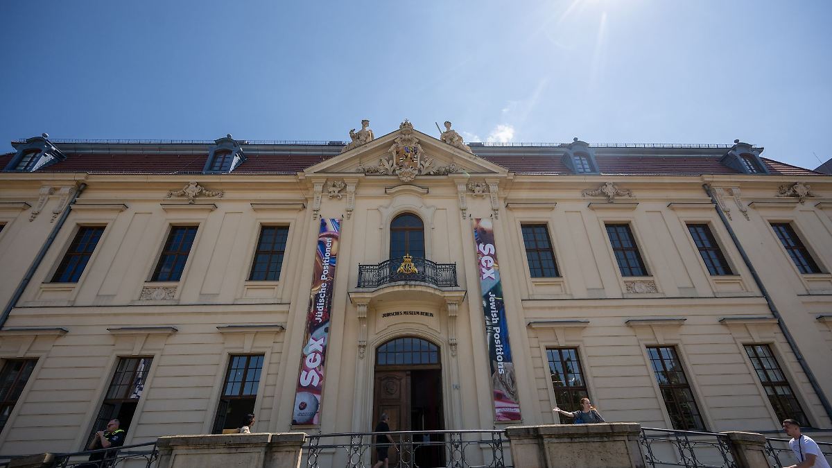 Berlin & Brandenburg: Jüdisches Museum Berlin erinnert an Unternehmer Schocken
