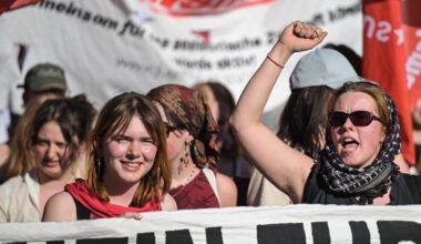 1. Mai in Berlin: Demonstration beginnt mit Grußwort von RAF-Terroristin Klette ++ alles im Liveticker
