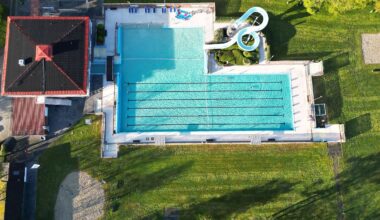 Niedersachsen & Bremen: Sechsjährige treibt leblos in Schwimmbecken