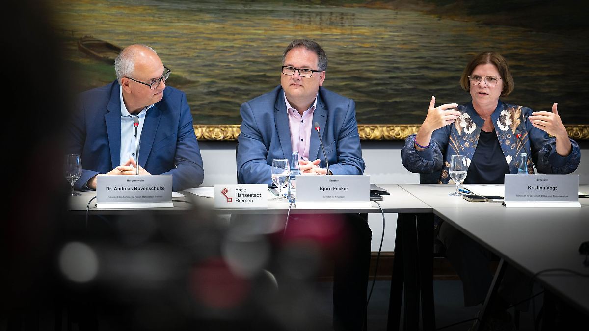 Niedersachsen & Bremen: Zwei Jahre Bremer Senat – Streit, Sparkurs und Kompromisse