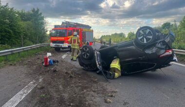 Niedersachsen & Bremen: Mutter und einjähriges Kind bei Unfall schwer verletzt
