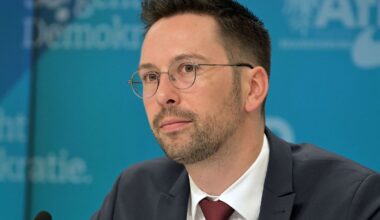 Berlin & Brandenburg: AfD kündigt Verfassungsklage zu Geheimdienst-Anfrage an