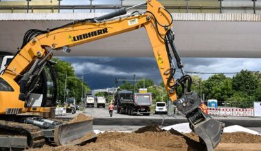 Berlin & Brandenburg: Abriss der maroden Wuhlheide-Brücke geht voran