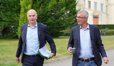 Berlin & Brandenburg: Ex-Regierungssprecher Engels übt Kritik an Staatskanzlei