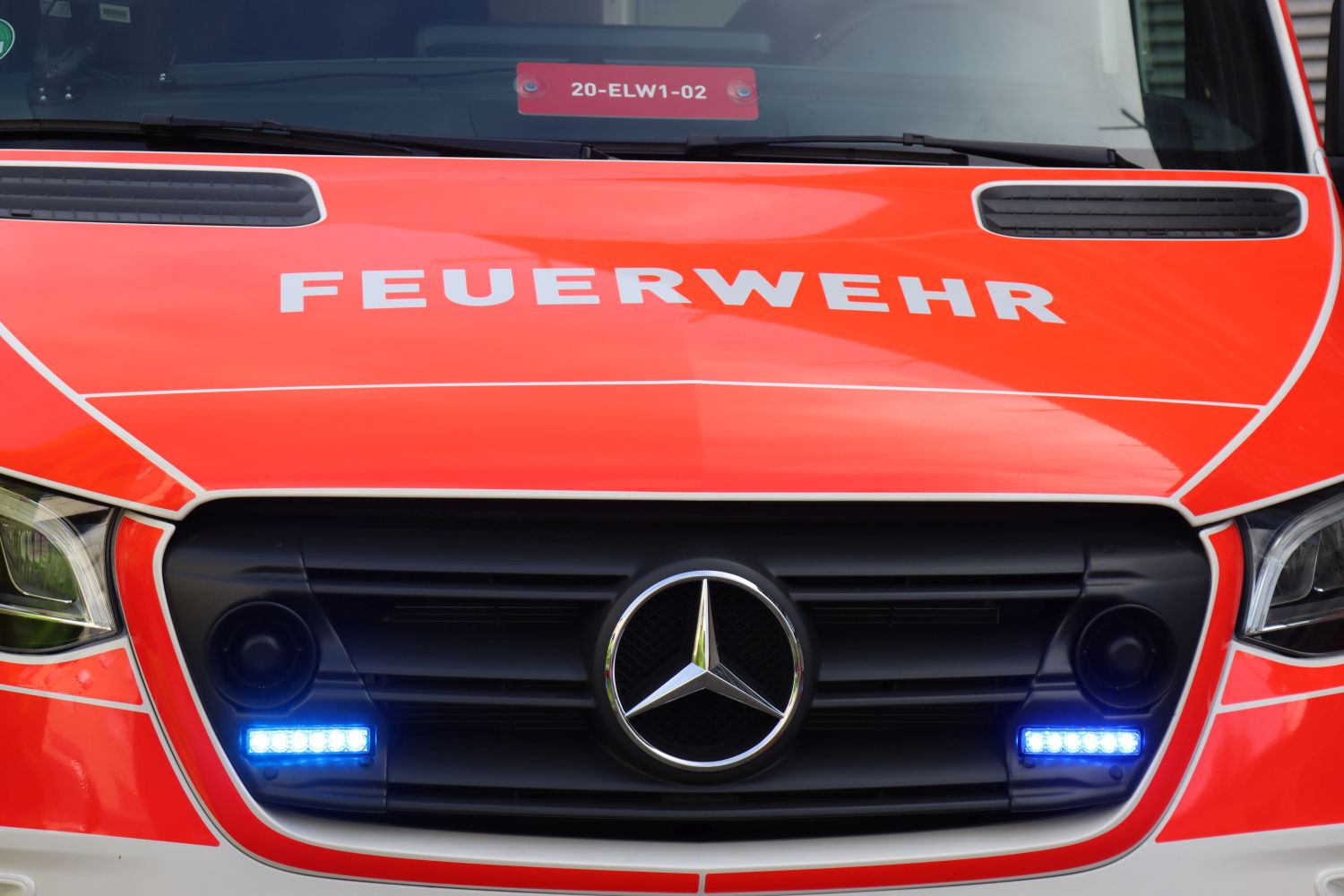 Düsseldorf Stadtmitte: Altbatterien verursachen Brand im Lager bei Zurheide - Ddorf-Aktuell
