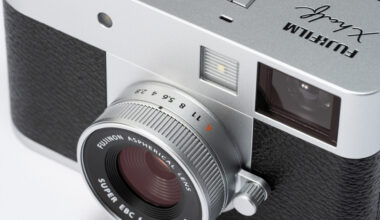 Fuji X-Half wird von "Canon" produziert