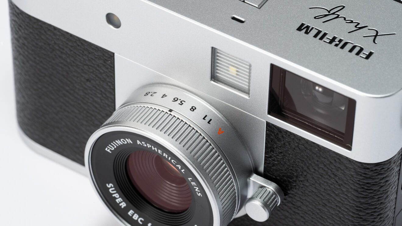 Fuji X-Half wird von "Canon" produziert