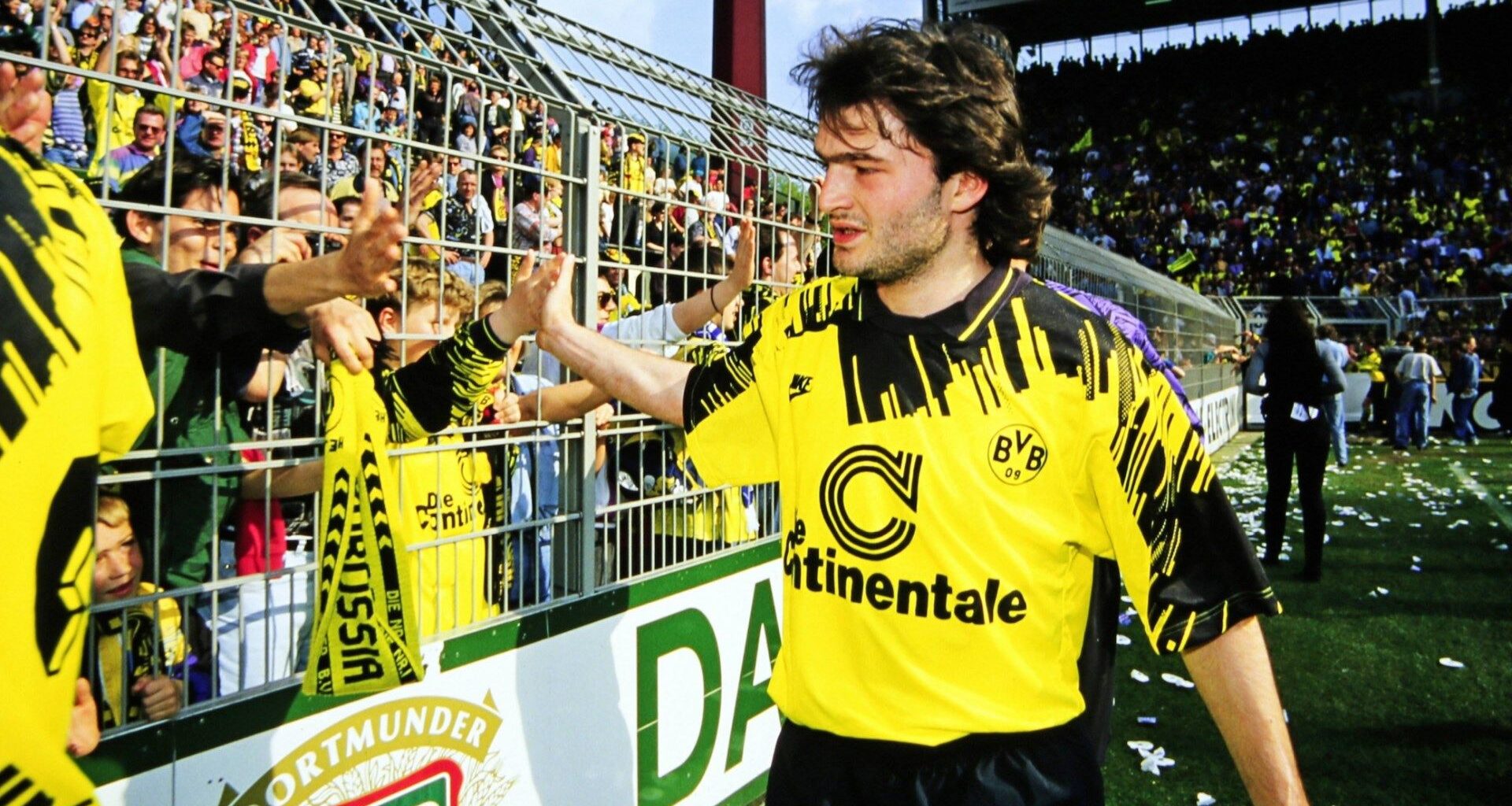 Hommage an ein Kulttrikot! Leak des neuen BVB-Heimtrikots sorgt bei den Fans für Begeisterung