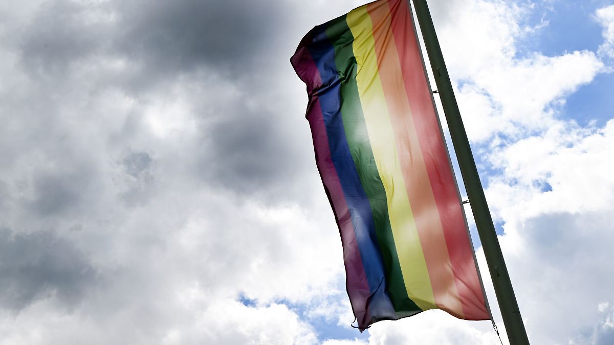 Nordrhein-Westfalen: CSD in Gelsenkirchen abgesagt - abstrakte Bedrohungslage