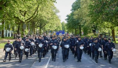 Hamburg & Schleswig-Holstein: Viele Demos am 1. Mai in Hamburg - Polizei im Großeinsatz