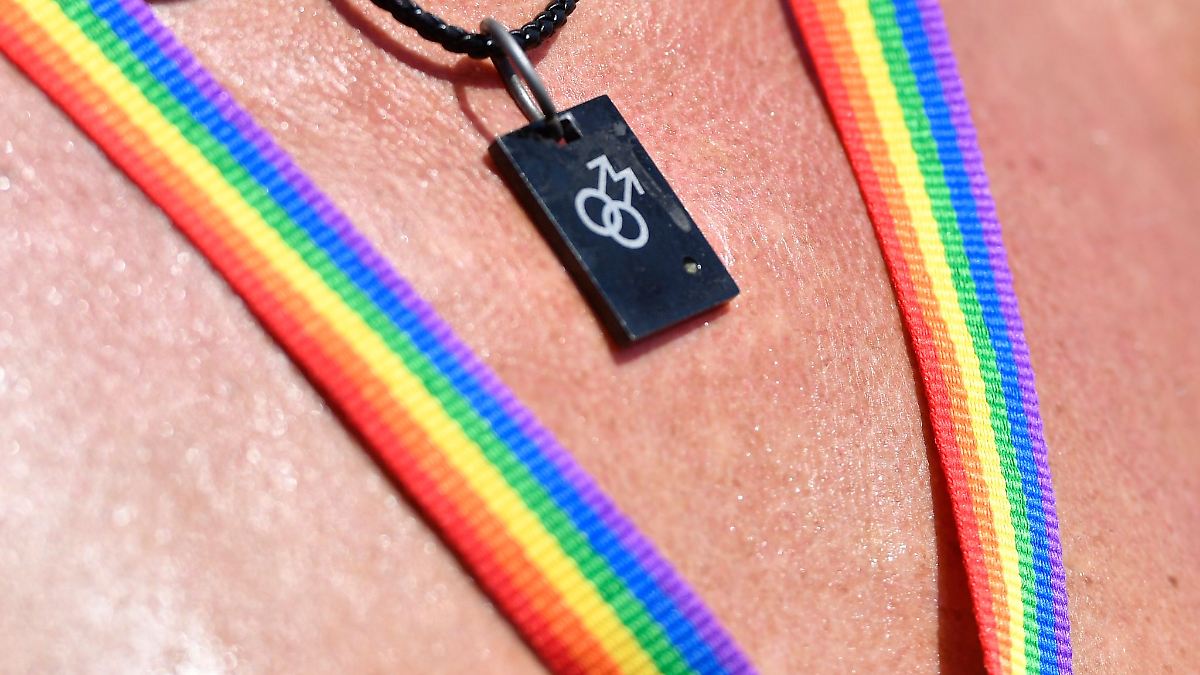 Berlin & Brandenburg: CSD in Rheinsberg - Polizei rüstet sich für "Eventualitäten"
