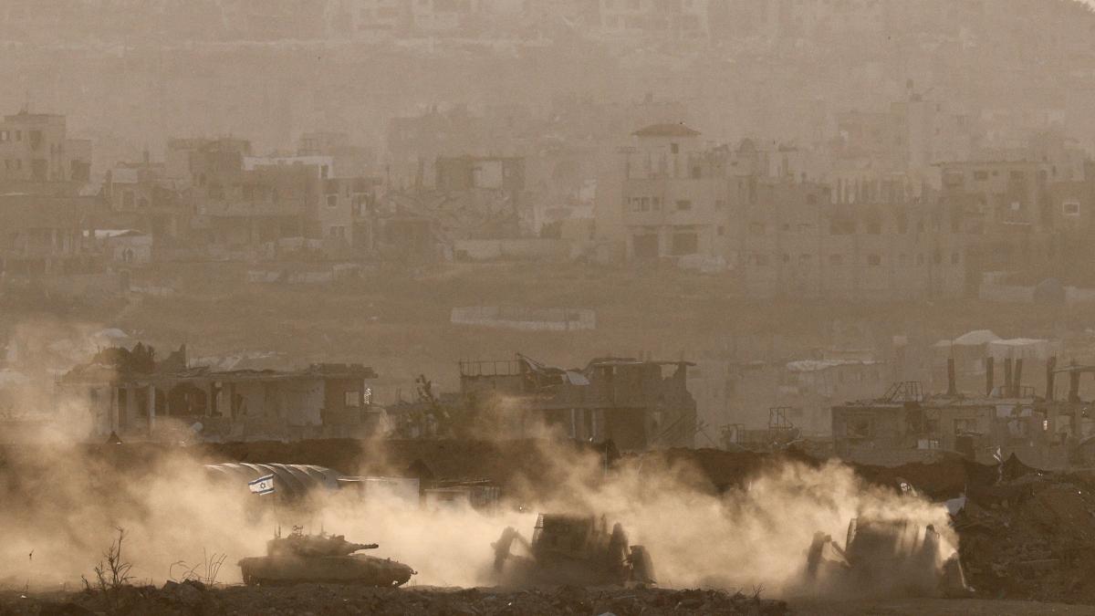 Anti-Terror-Kampf: Zehntausende Reservisten einberufen – Israel bereitet Verschärfung der Gaza-Angriffe vor