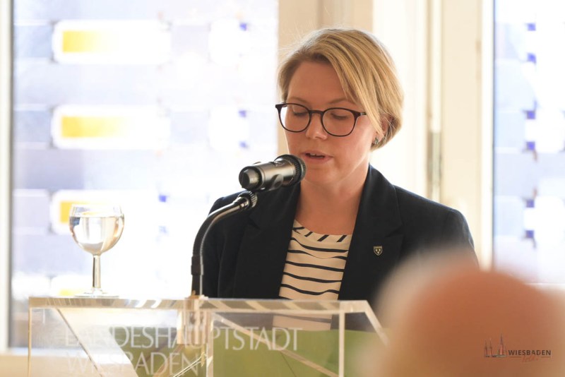 Dr. Katharine Lukat mit einem historischen Impuls-Vortrag.