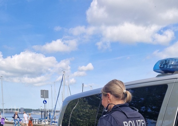 POL-KI: 250502.2 Kiel: Wenn Kinderträume auf Blaulicht treffen - Ein besonderes ...
