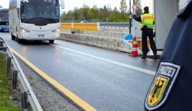 Bundespolizeidirektion München: Drei mutmaßliche Schleuser an Inntalautobahn gefasst ...