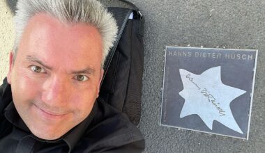 Buchvorstellung in Mainz: Erinnerungen an Hanns Dieter Hüsch zum 100. Geburtstag - Samstag, 17. Mai 2025 Mainzer Kunst Galerie