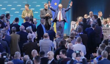 Neues Buch über Friedrich Merz: Der Kanzler, ein Mann der Mitte?