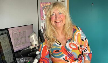 Marion Hanel im rbb 88.8-Studio, Mai 2025 (Bild: Privatarchiv)