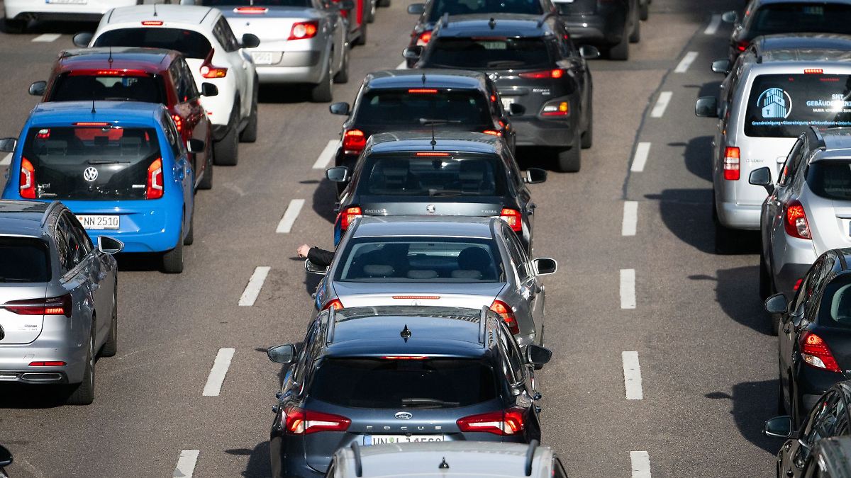 Rheinland-Pfalz & Saarland: Sattelzug umgekippt: A3 in Richtung Frankfurt gesperrt