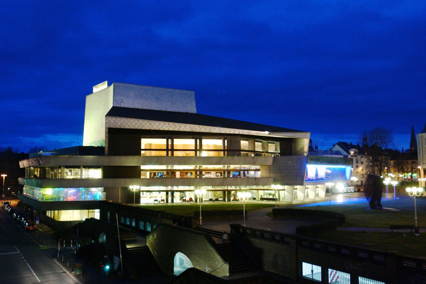 Keine Königsloge! - Eröffnung der Architekturausstellung in der Bonner Oper – DAS OPERNMAGAZIN