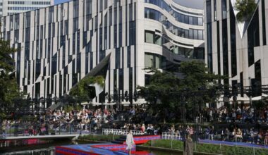 Düsseldorf: Open-Air-Programm am Kö-Bogen - Salsa, Kulinarik, Events