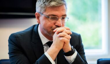 Berlin & Brandenburg: Potsdams OB nach seiner Abwahl: "Es war mir eine Ehre"