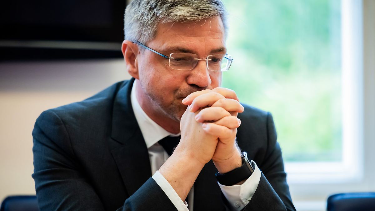 Berlin & Brandenburg: Potsdams OB nach seiner Abwahl: "Es war mir eine Ehre"